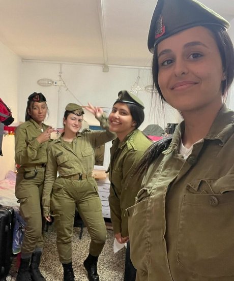 May Cohen hot actress pictures