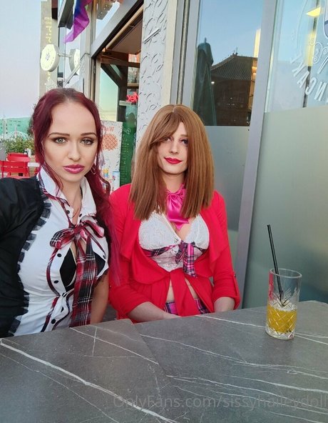 sissyhaileydoll star hot photos