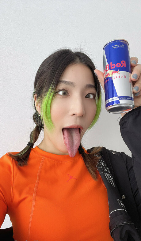 mayumanson erotic actress images