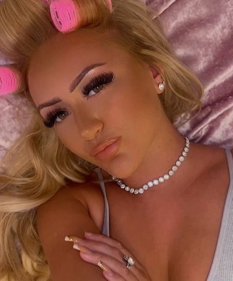 Lily Mcalpine pornstar erotic image