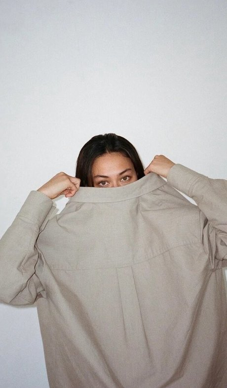 Bridget Gao Hollitt star top pic