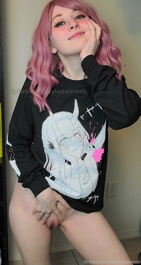 skylastarcrests beautiful actress img