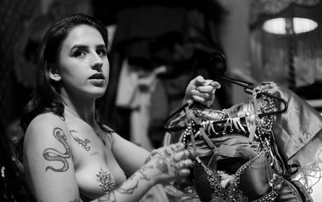 phoenixfortay model exclusive img