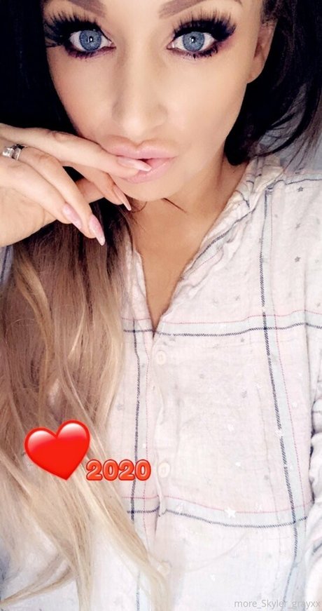 hot mum skyler star beautiful pic