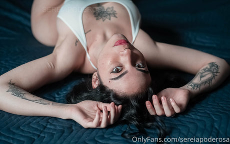 hotsirenfree model nude pics