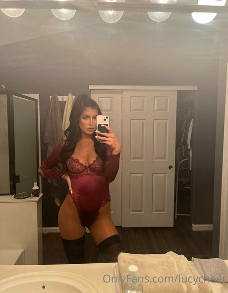 lucymomma star art pic