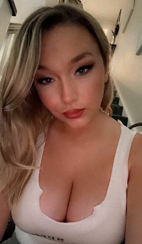 llannagg pornstar art archive