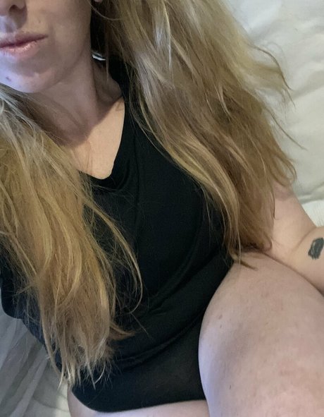 curvykgirl model adult pictures