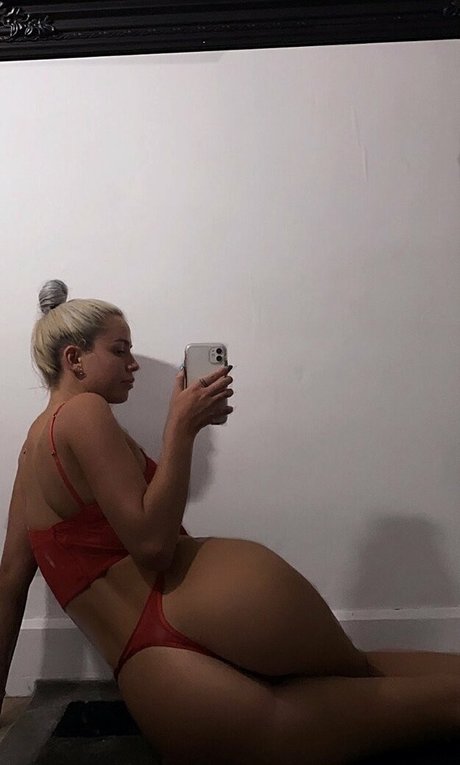 Jazzkerins pretty model photo