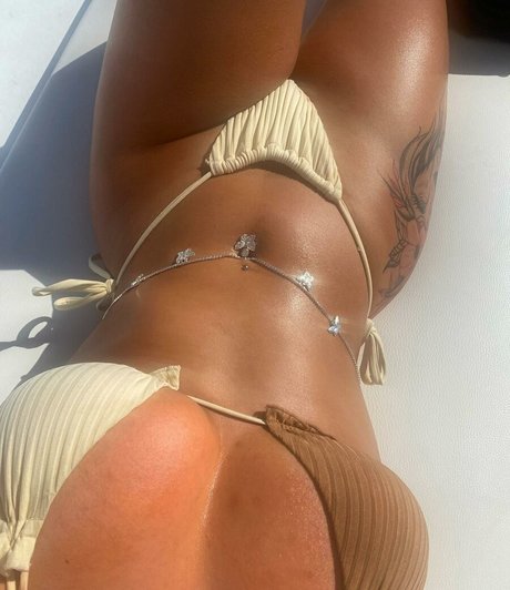 Sophia Bentley model exclusive pic