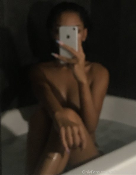 Official Anaiis star pornographic pics