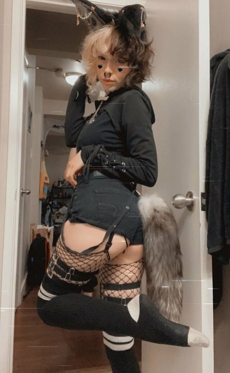 Quarlx adult model image