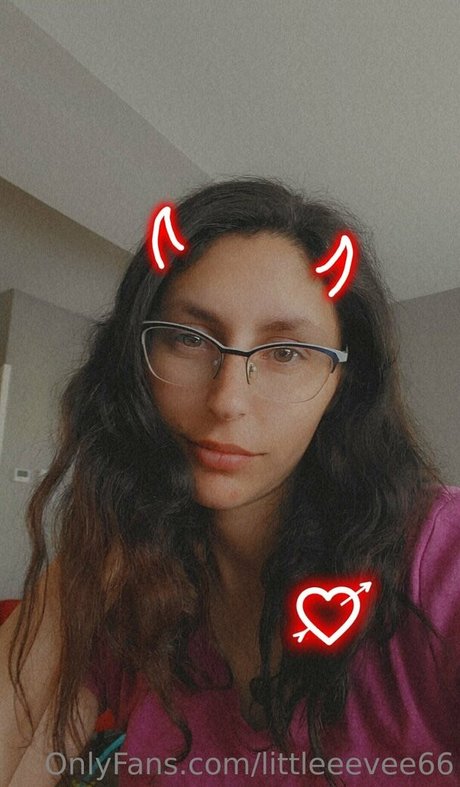 littleeevee66 nudes actress photo