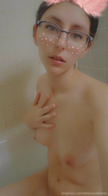 littleeevee66 pornstar nice pic