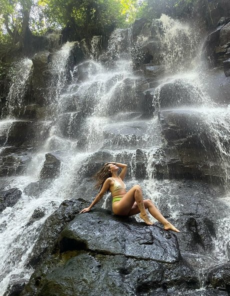 anapuru pornstar nude archive