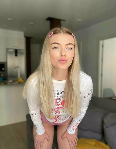 ellie miss nude pornstar gallery