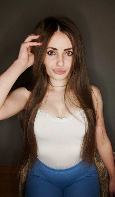 miracle leah pornographic model gallery