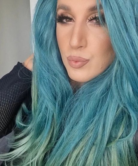 Brooke Spearz porn model photo