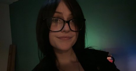 corpsethot model beautiful photos