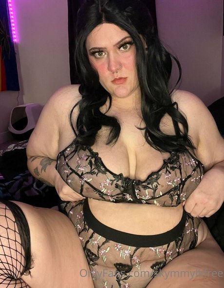 skymmylkfree erotic pornstar picture