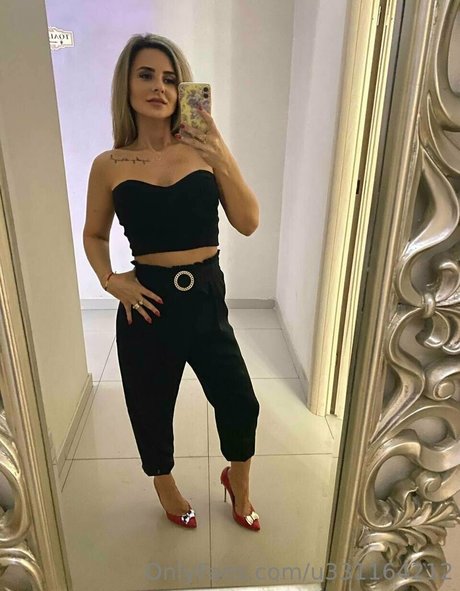 sophie lovelight model sexy pictures