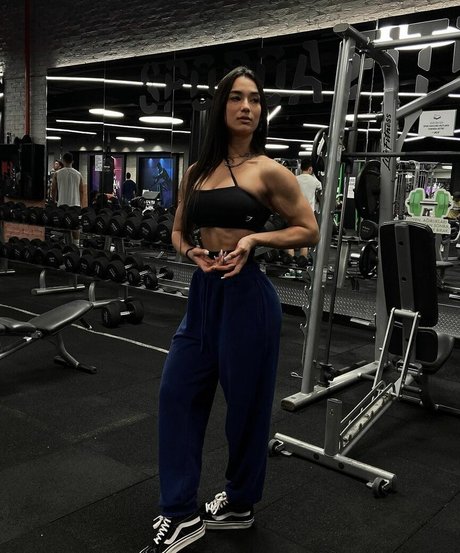 Hale Cabbar free actress pic