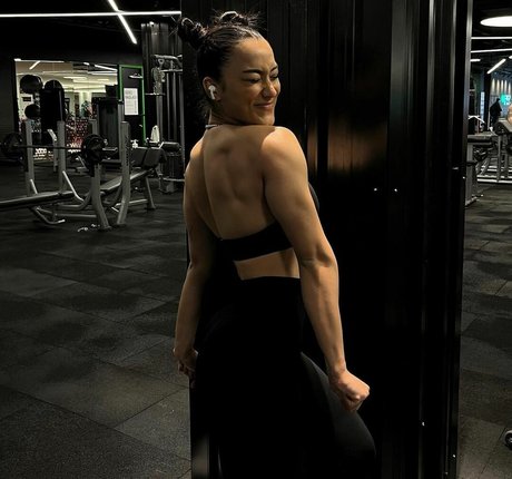 Hale Cabbar sexy actress picture