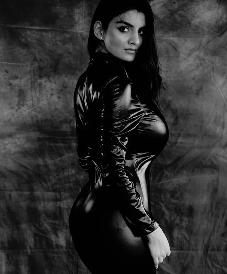 ebony fake tits onlyfans naked archive
