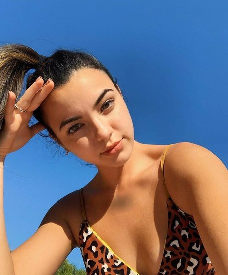 Merrell Twins pornographic model galleries