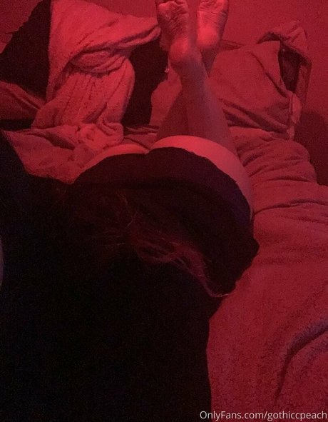 gothiccpeach erotic star photo