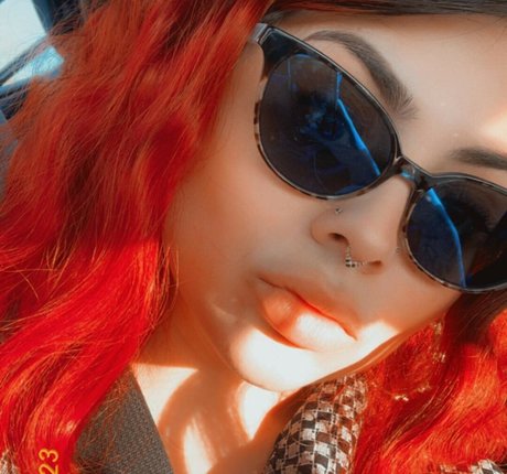 emilyelixer pornstar nude archive