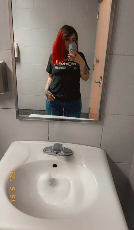 emilyelixer free pornstar photo