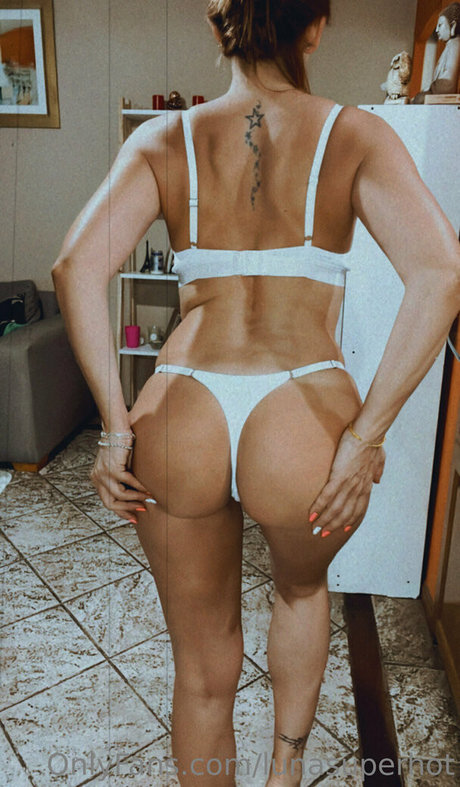 lunasuperhot nice actress galleries