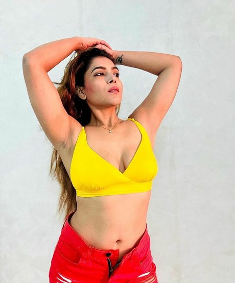 Tanya Chaudhari high quality star images