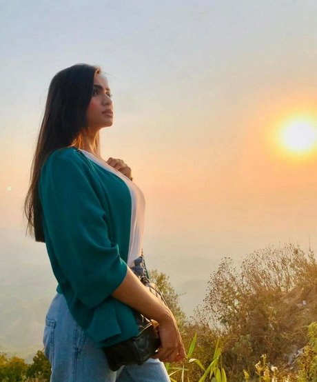 Umme Zamilatun Naima star naked picture