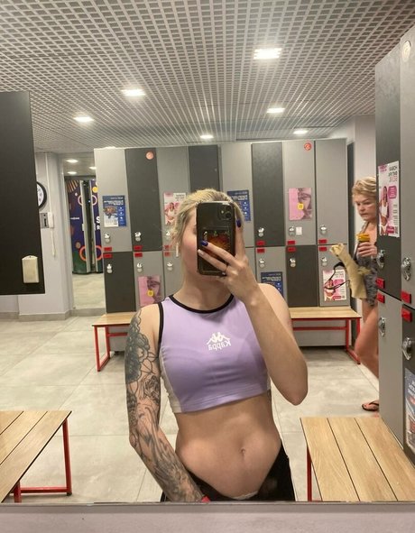 kselin li perfect model photo