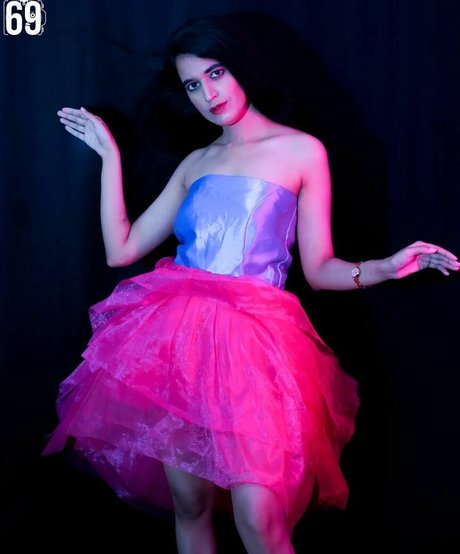 Foxy Queen pornographic star image