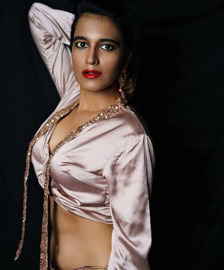 Foxy Queen erotic pornstar picture