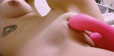 thebeezleboop xxx pornstar image