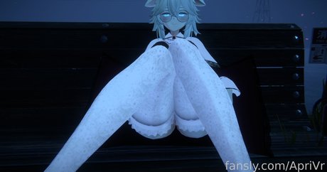 ApriVr best model photos