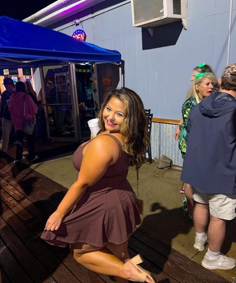 Brittney Lynn Vozar sexy actress image