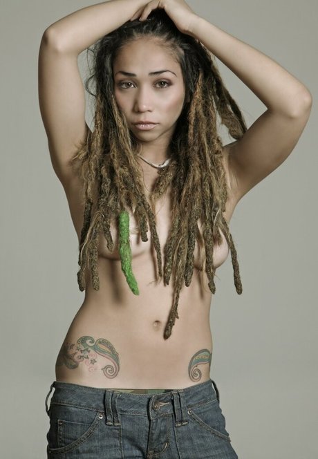 Kat TaylorSaydie pornographic model pic