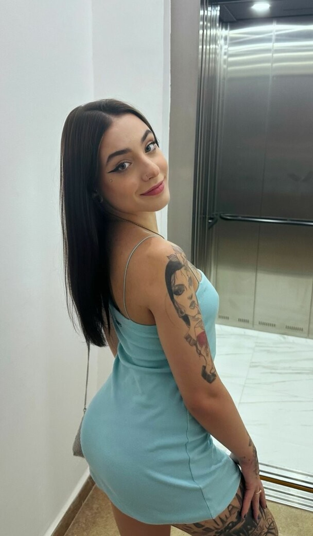 Ellen Maggnus nude star pictures