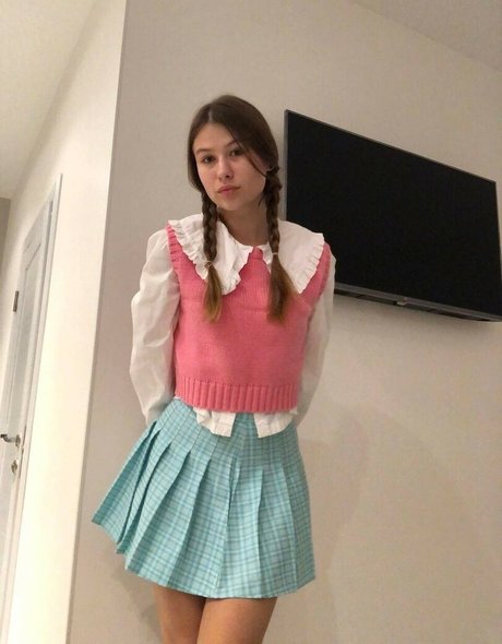 raily love u pretty actress image