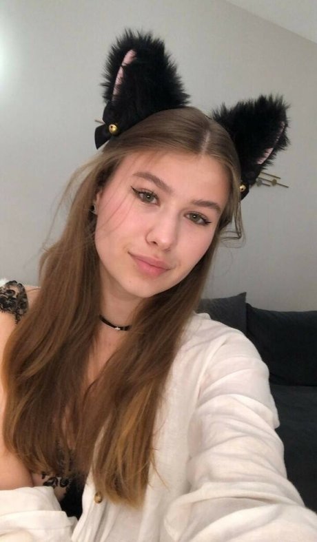 raily love u star beautiful pic