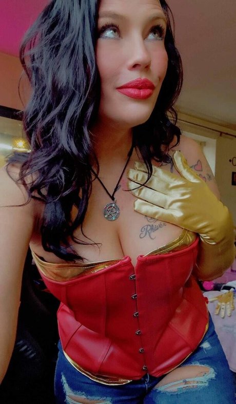 MissBabyDoll89x art actress photos