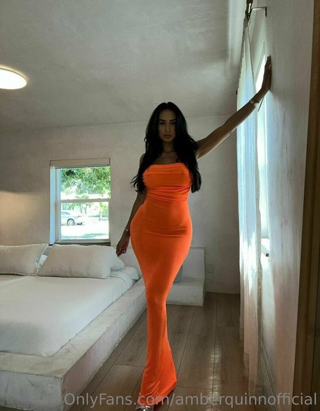 amberquinnofficial model nude images