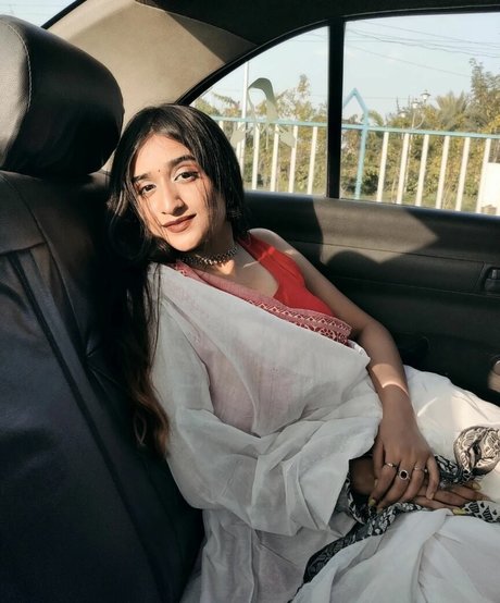 Ruchika Tandon star pretty pictures