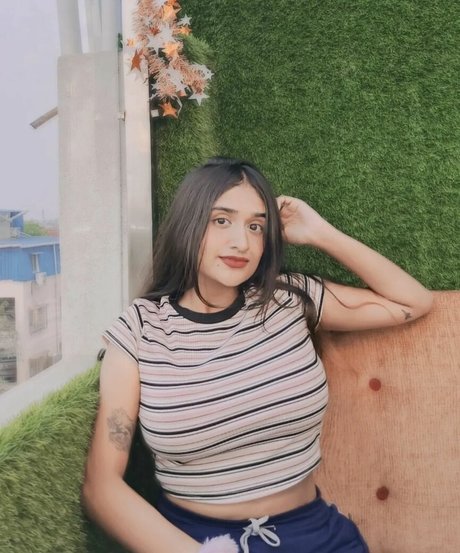 Ruchika Tandon star sexy picture