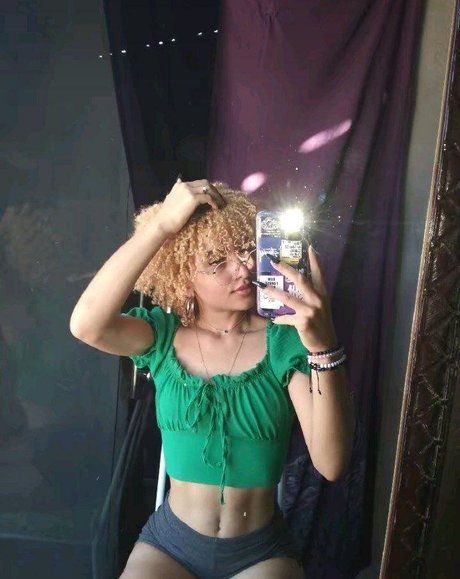 Sthefany Monteiro hot actress pictures